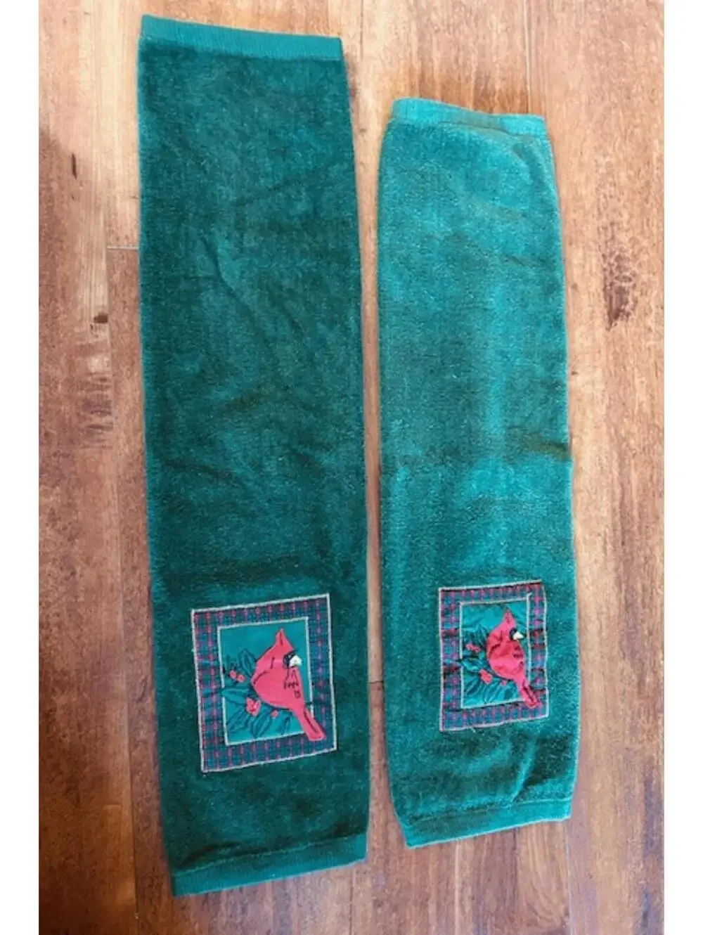 Set of Two Green Towels with Cardinal Bird Embroidery
